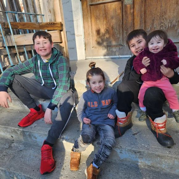 Meet your Posher, Jessica - Picture 1 of 1